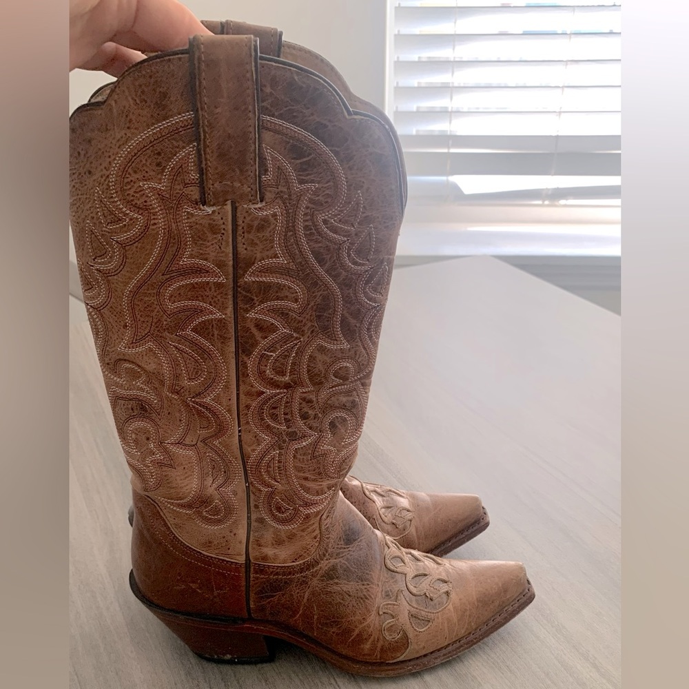 Justin women’s western/cowgirl boots - size 6.5